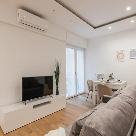 The Rent - Modern One-bedroom In The Cipro Area 아파트 로마
