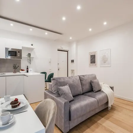 The Rent - Modern One-bedroom In The Cipro Area Rom